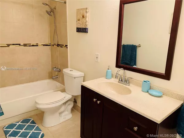 Sunrise, FL 33351,4017 N University Dr #207