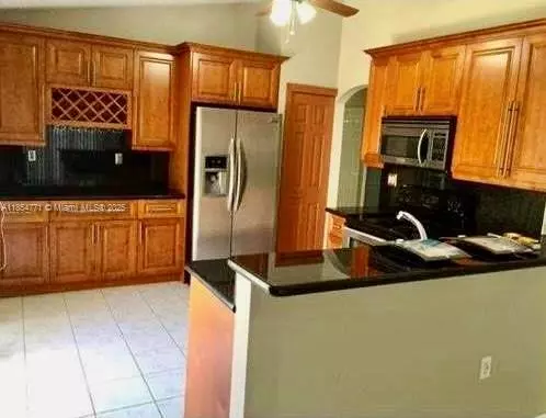 Miami, FL 33193,15801 SW 85th ST #15801