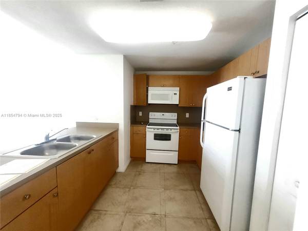 435 SW 12th Ave #502, Miami, FL 33130