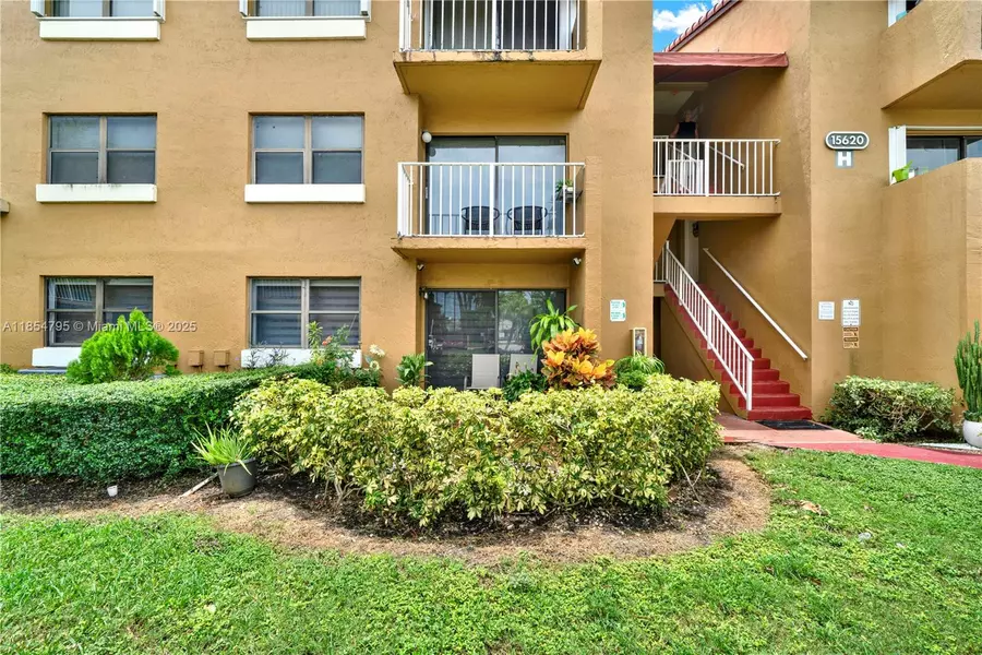 15620 SW 80th St #H-103, Miami, FL 33193