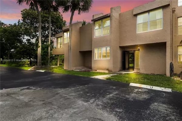 9450 Live Oak Pl #109, Davie, FL 33324