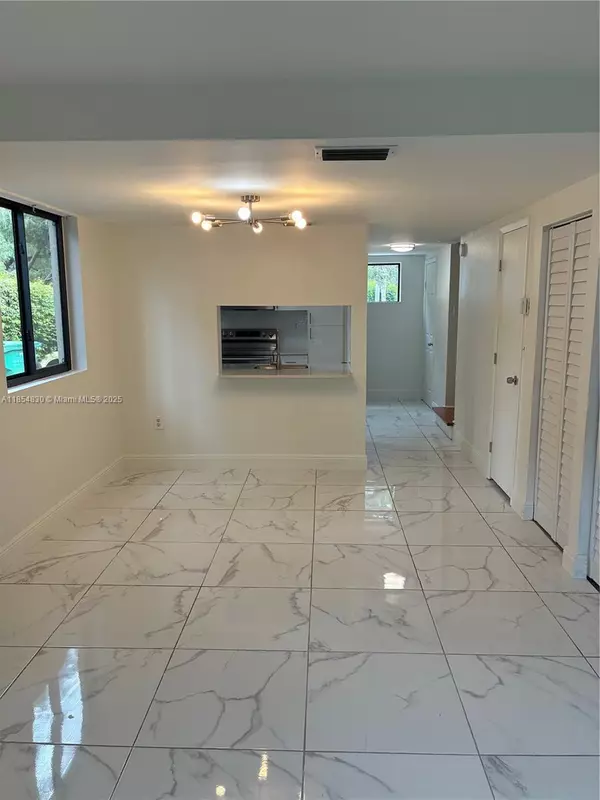 Miami, FL 33161,153 NE 141st St #D
