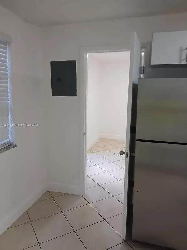 Pompano Beach, FL 33069,2910 NW 6th Ct #2