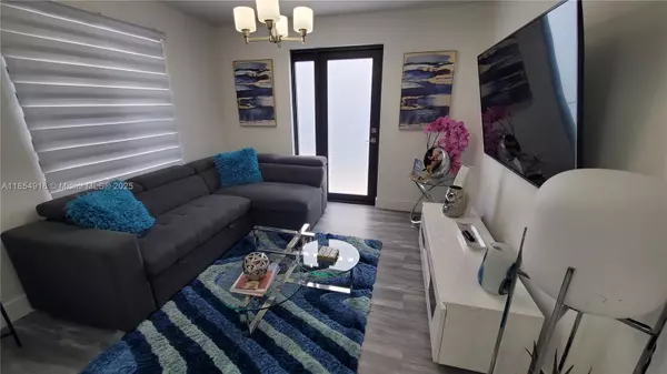 Miami, FL 33133,3021 SW 27th Ln #2