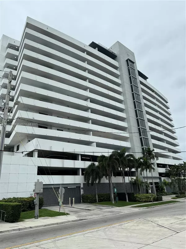 36 NW 6th Ave #601, Miami, FL 33128
