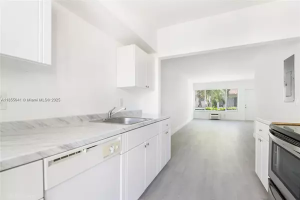 9790 E Bay Harbor Dr #4N, Bay Harbor Islands, FL 33154