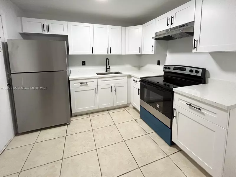 12215 W Dixie Hwy #106, North Miami, FL 33161