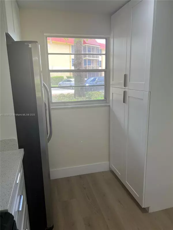 Miramar, FL 33025,3490 Foxcroft Rd #B110