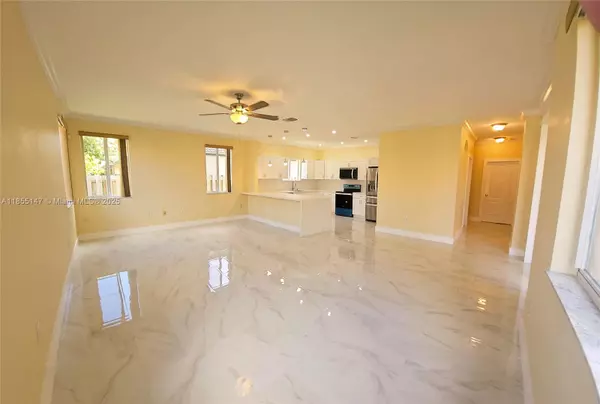 Miami, FL 33175,2864 SW 138th Path