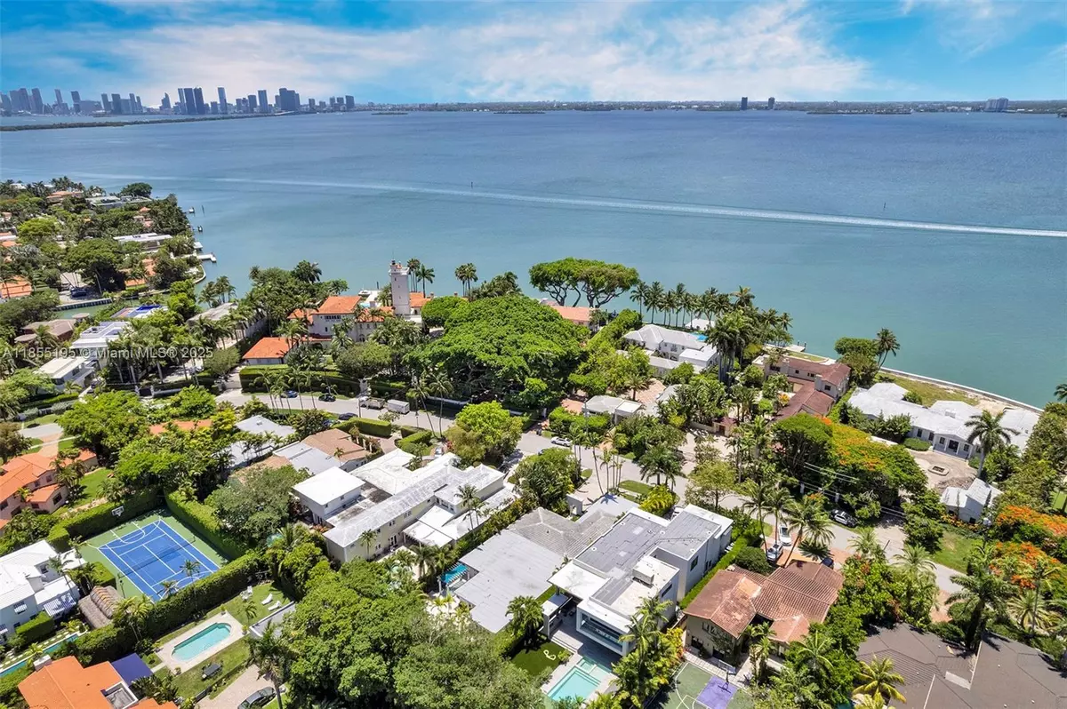 Miami Beach, FL 33140,5055 N Bay Rd