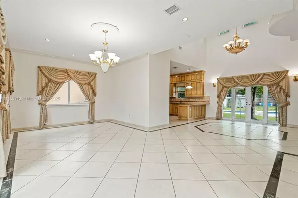 Miami, FL 33133,3411 SW 27th St