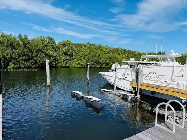 Palmetto Bay, FL 33157,6200 SW 152nd St