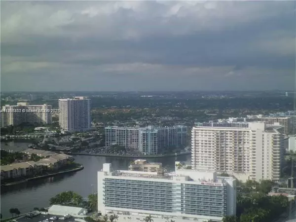 Hallandale Beach, FL 33009,1850 S Ocean Dr #3210