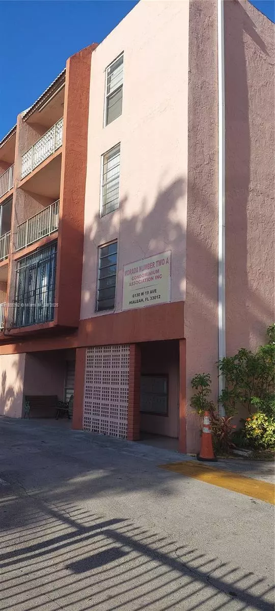6130 W 19th Ave #212, Hialeah, FL 33012