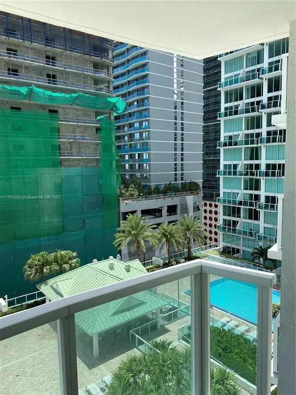 Miami, FL 33131,31 SE 5th St #1806