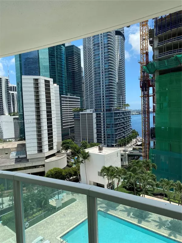 31 SE 5th St #1806, Miami, FL 33131