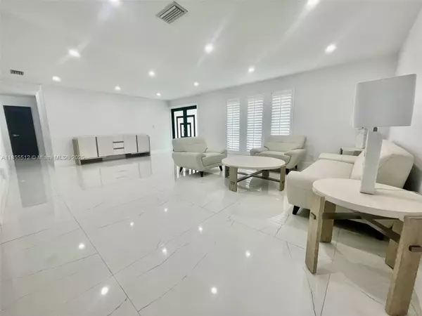 Miami, FL 33175,2721 SW 130th Ave