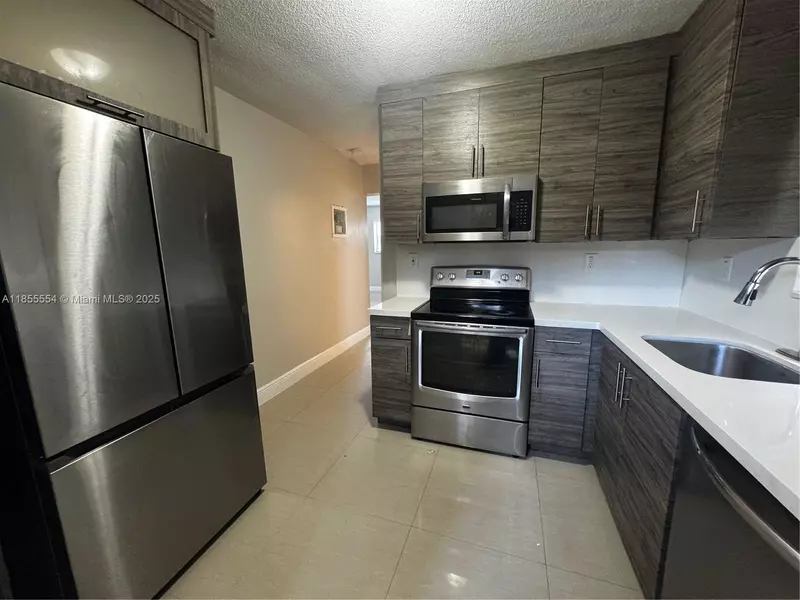 811 NW 6th Ave #1, Pompano Beach, FL 33060