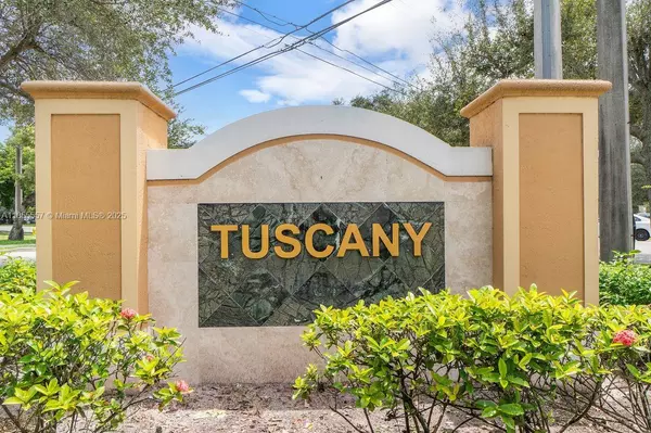 Tamarac, FL 33321,7925 Tuscany Dr