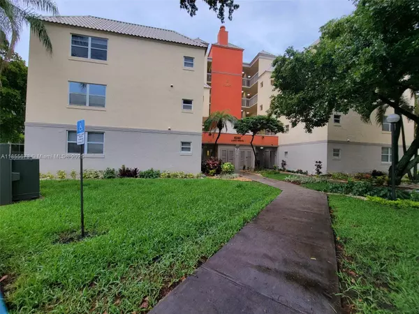 8245 Lake Dr #205, Doral, FL 33166