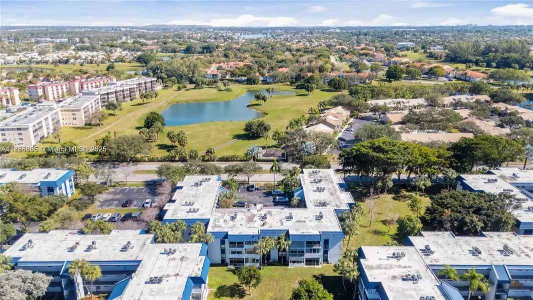 3180 Holiday Springs Blvd #5-112, Margate, FL 33063