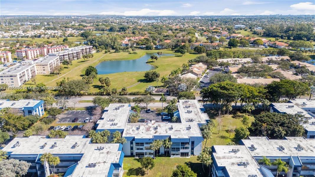3180 Holiday Springs Blvd #5-112, Margate, FL 33063