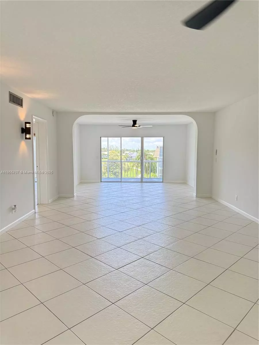 Atlantis, FL 33462,250 John F Kennedy Drive #Ph 7