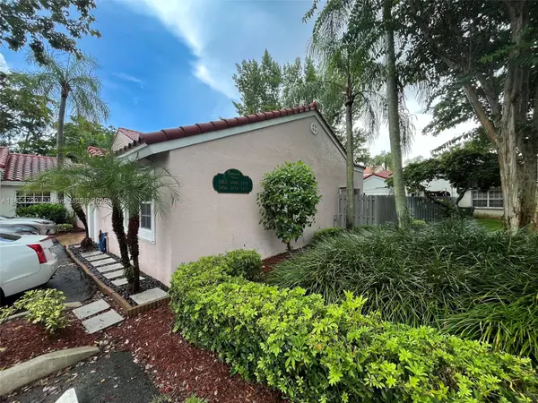 Weston, FL 33326,1462 Springside Dr