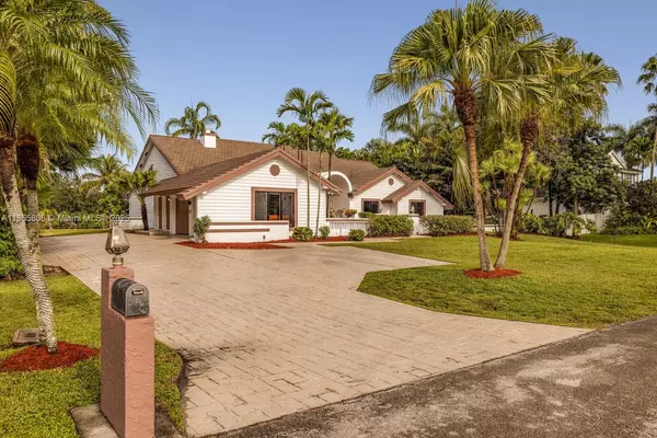 2171 SW 117th Ter, Davie, FL 33325