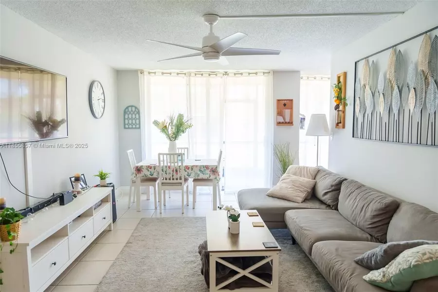 3500 Blue Lake Dr #102, Pompano Beach, FL 33064