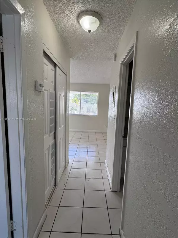 Hollywood, FL 33020,2150 Madison St #36
