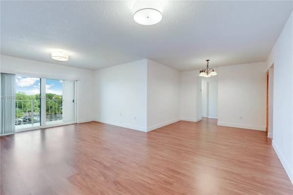 7765 SW 86th St #F2-405, Miami, FL 33143