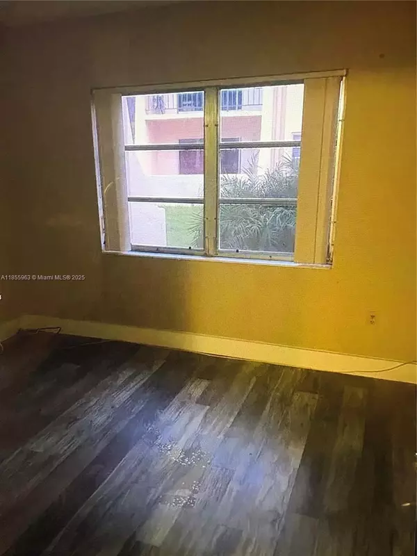 Miami, FL 33176,13864 SW 90th Ave #108-LL