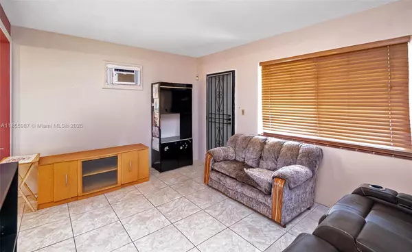 North Miami, FL 33161,1170 NE 137th St