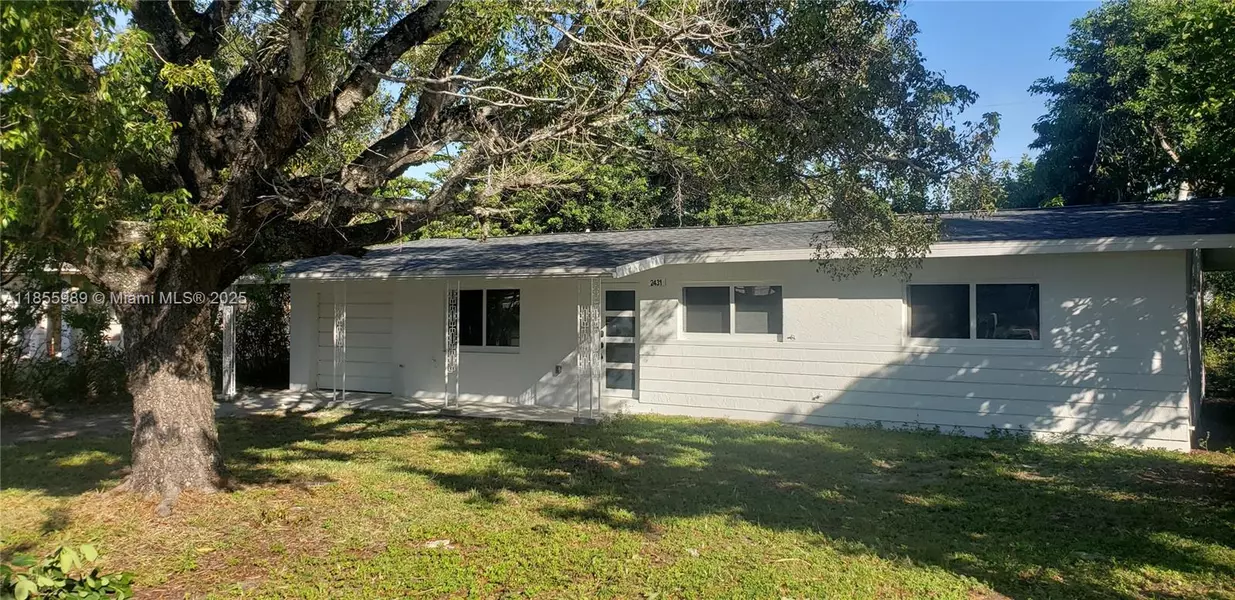 2431 Welch, Fort Myers, FL 33901
