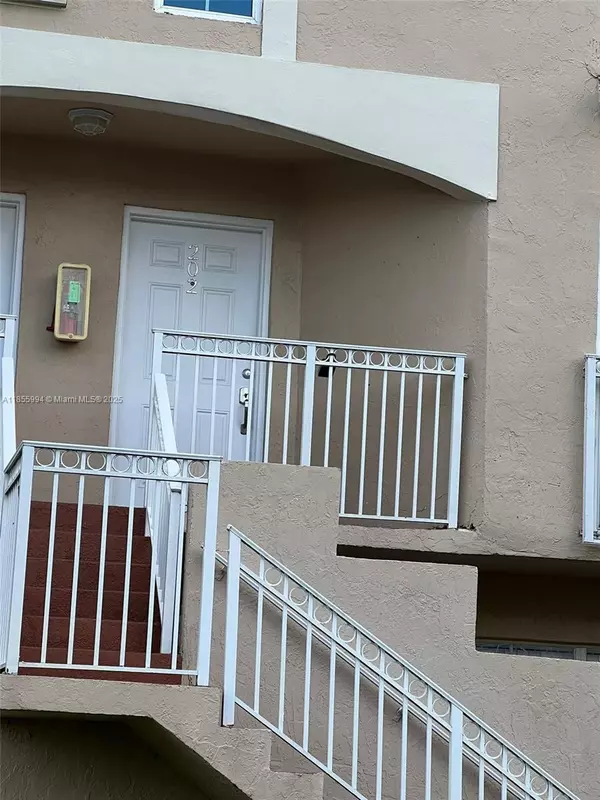 Miami, FL 33126,8660 NW 5th Ter #15-202