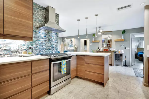 Palm Beach Gardens, FL 33410,553 Riverside Drive