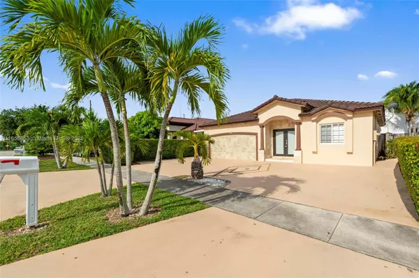 18348 SW 139th Pl, Miami, FL 33177