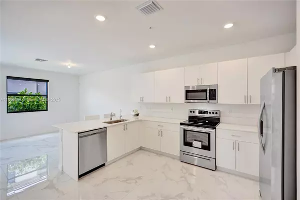Pembroke Pines, FL 33027,213 SW 159th Ct #213