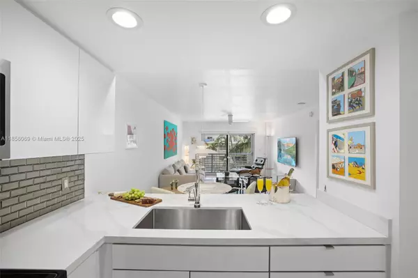 Miami Beach, FL 33139,1450 Lincoln Rd #403