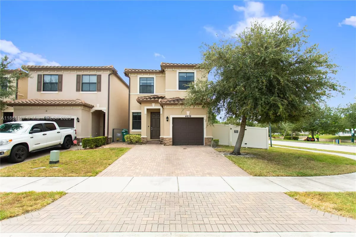 Tamarac, FL 33319,4638 NW 59th St