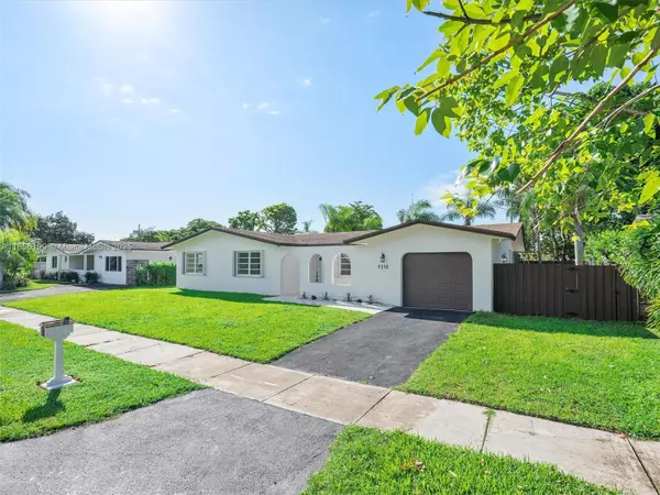 Palmetto Bay, FL 33157,9310 SW 165th St