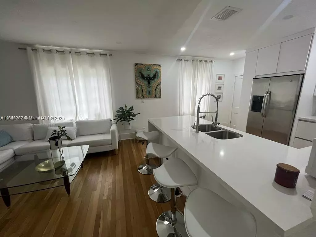 Miami, FL 33127,1091 NW 59th St