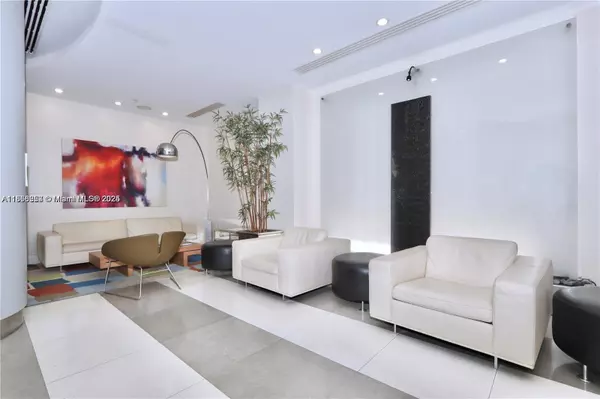 Hollywood, FL 33019,3001 S Ocean Dr #225