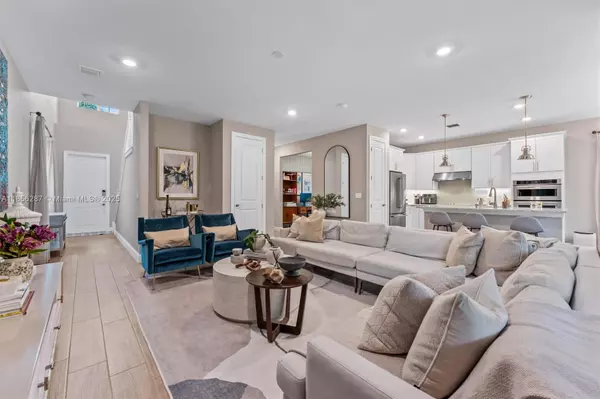 Hollywood, FL 33021,4434 Ficus St