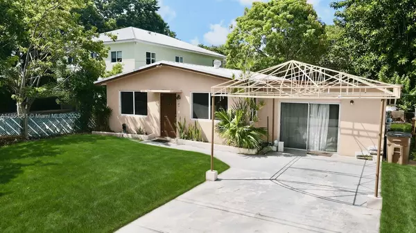 8 Maderia Dr, Key Largo, FL 33037