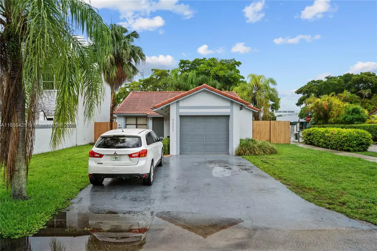 Miami, FL 33196,9502 SW 151st Ct
