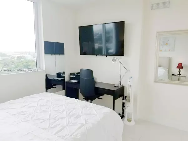 Miami, FL 33125,1871 NW S River Dr #1205