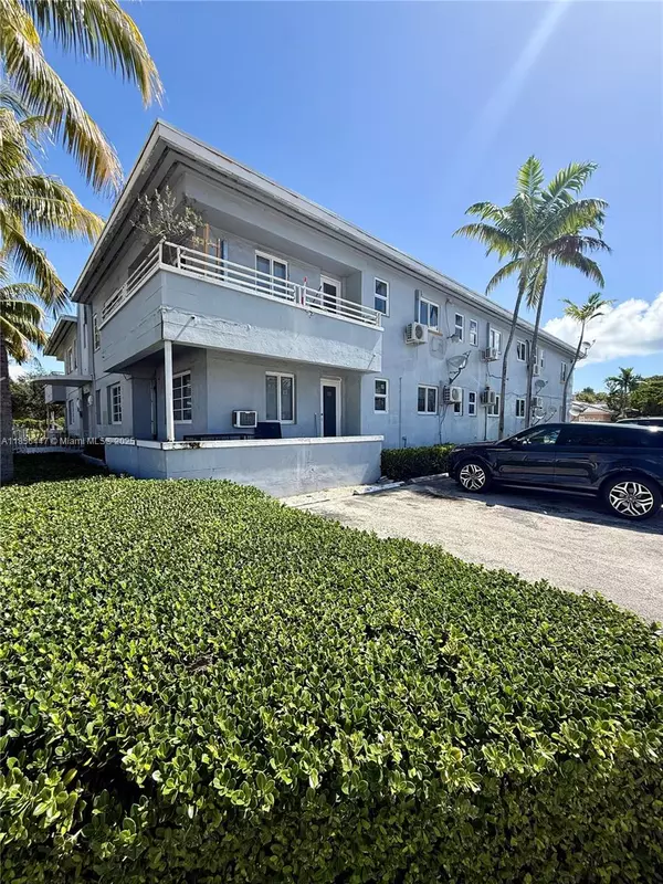 Miami, FL 33137,5305 Biscayne Blvd #202
