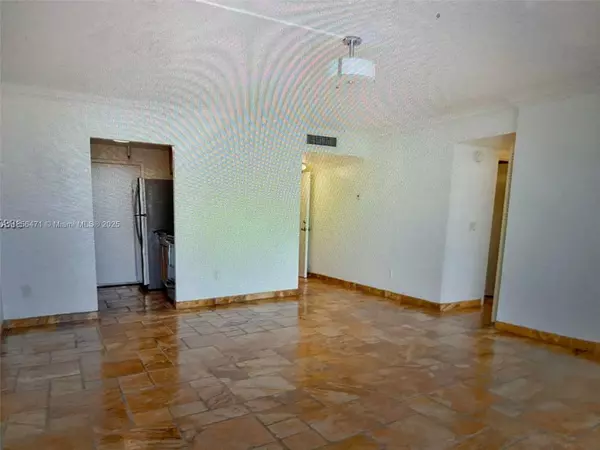 North Miami, FL 33181,2350 NE 135th St #1503